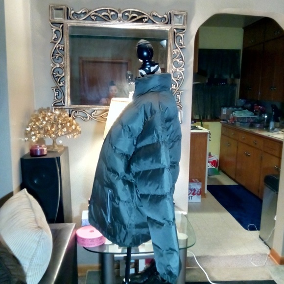 Mens Olive Green Bomber Puffer Coat - Picture 3 of 8